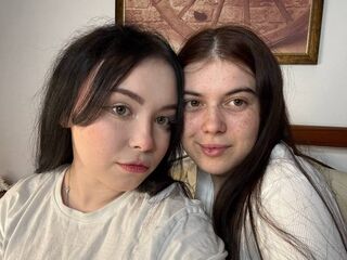 EugeniaAndFloren's Live girls cam Profile Image